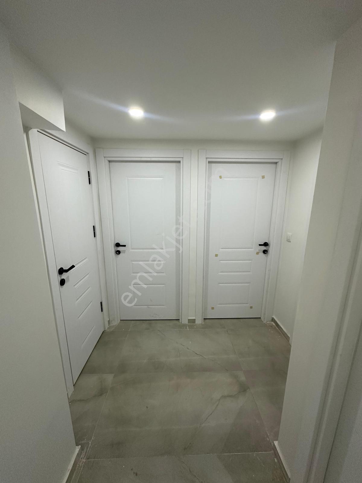 Family'den Şirinevler Otoparklı 25 M² Balkonlu Satılık 3+1 Daire — fotoğraf 24