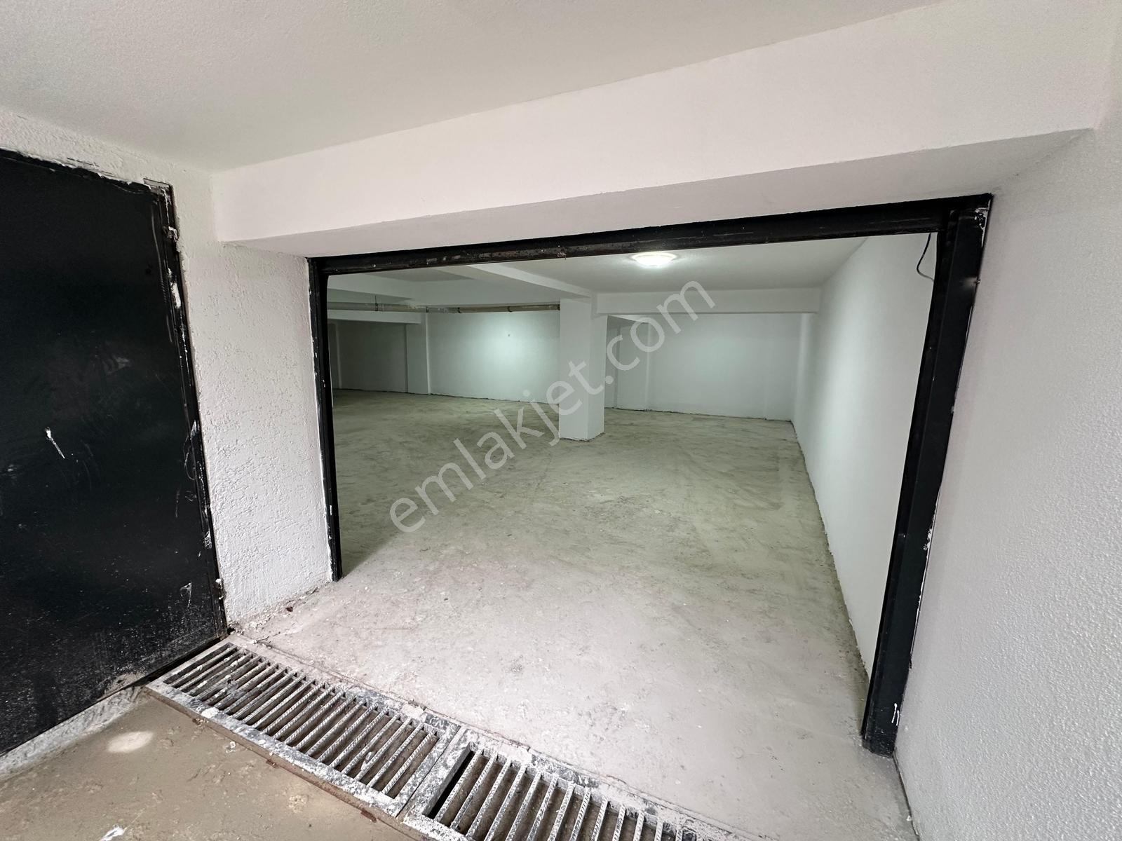 Family'den Şirinevler Otoparklı 25 M² Balkonlu Satılık 3+1 Daire — fotoğraf 27