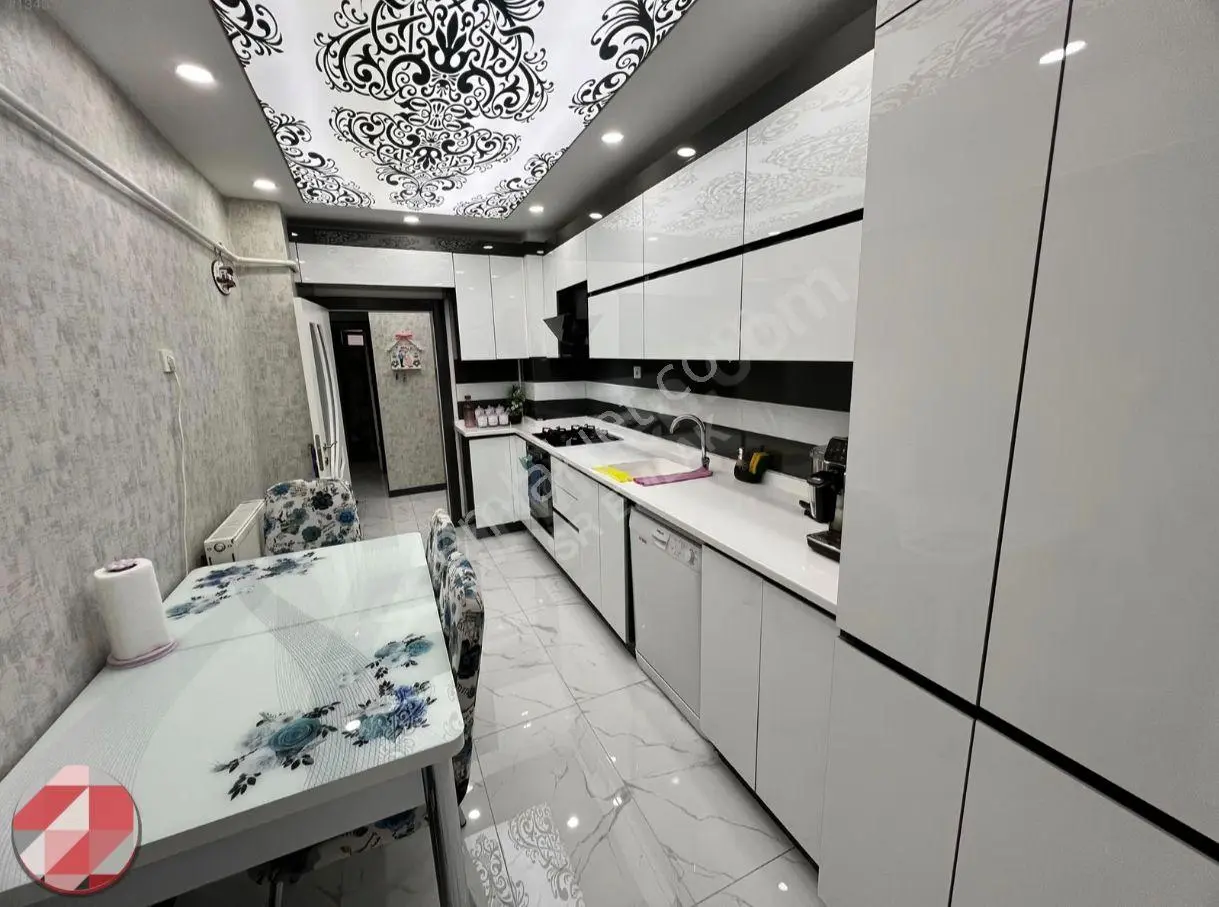 Sincan Mareşal Çakmak Mah'de 3+1 Satılık Ara Katta Ön Cephe Full+full Yapılı Daire — fotoğraf 2