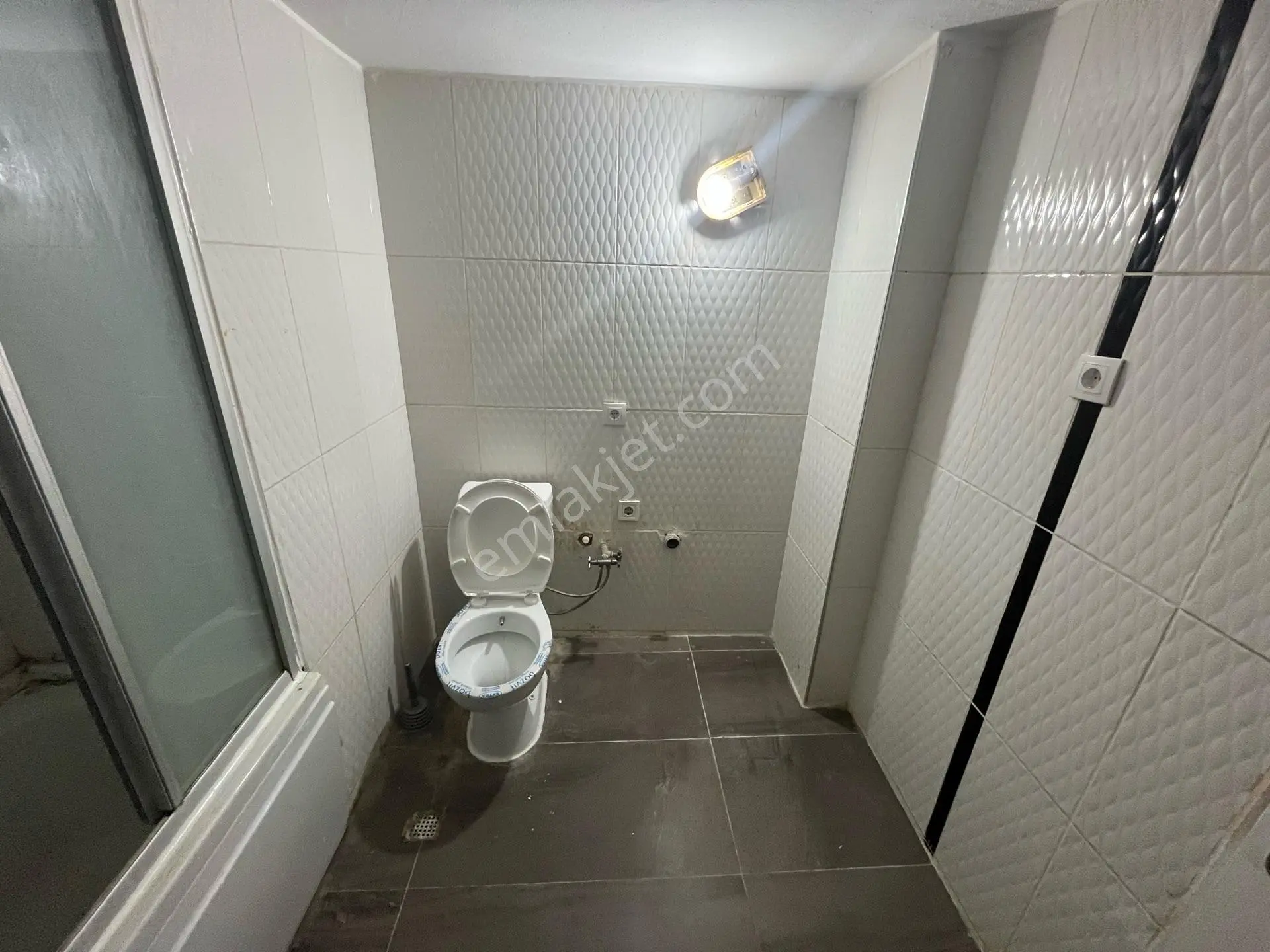 Merkezi Konumda Tadilatlı Ara Kat Asansör Otopark Satılık 3+1 — fotoğraf 18