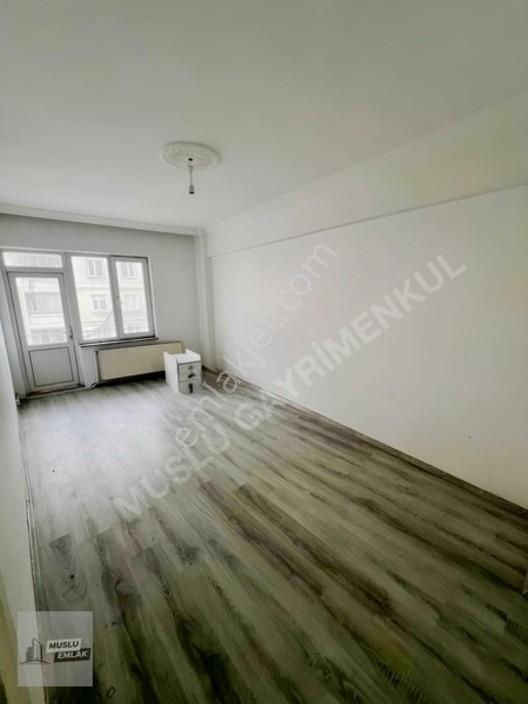 Yazı Çarşının Kalbinde | Cadde Cepheli | Yenilenmiş 3+1 — fotoğraf 2