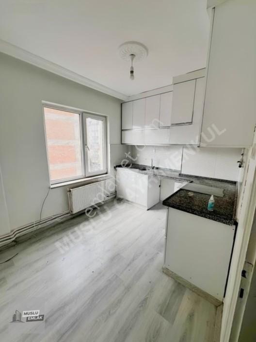 Yazı Çarşının Kalbinde | Cadde Cepheli | Yenilenmiş 3+1 — fotoğraf 4