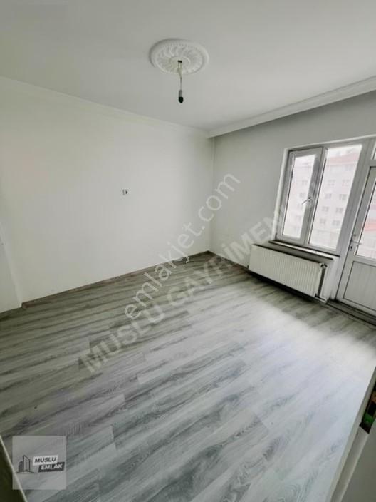 Yazı Çarşının Kalbinde | Cadde Cepheli | Yenilenmiş 3+1 — fotoğraf 10