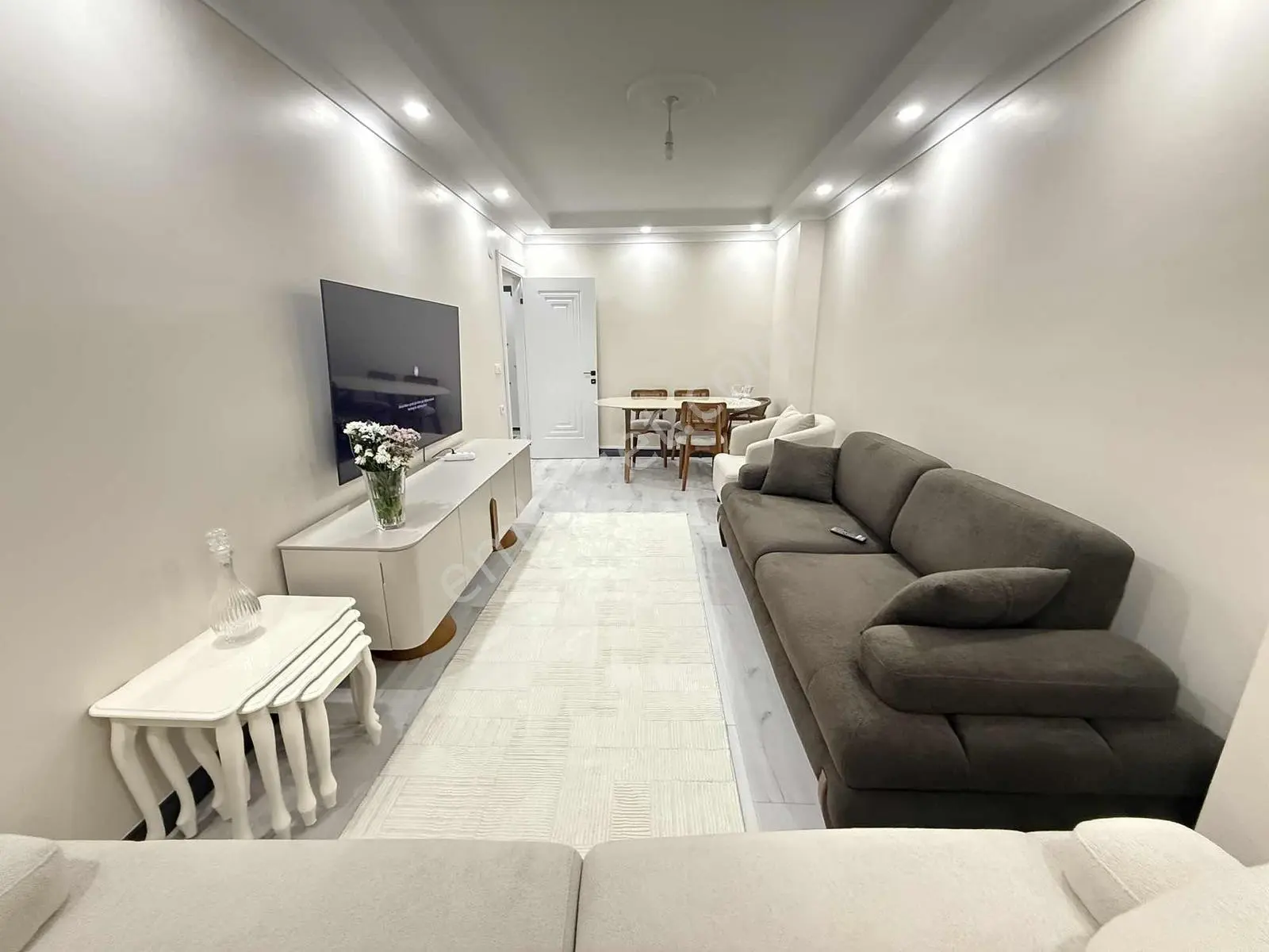 Mercan Emlaktan Kapalı Otoparklı Asansörlü Sitede 2+1 Sıfır — fotoğraf 15