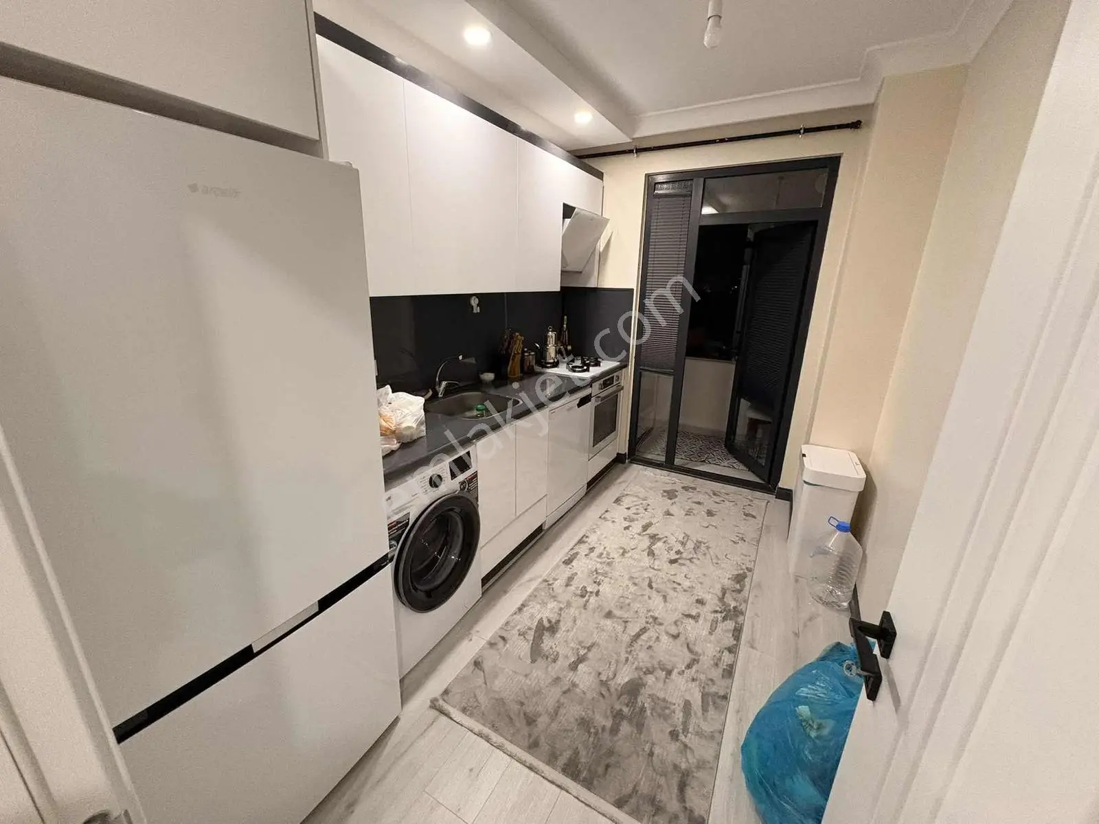 Mercan Emlaktan Kapalı Otoparklı Asansörlü Sitede 2+1 Sıfır — fotoğraf 20