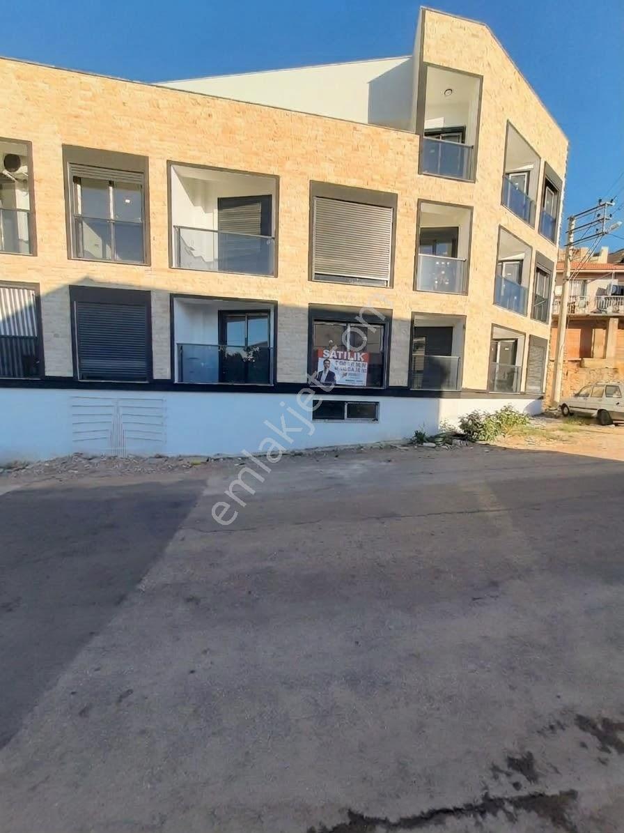 Çiğli Güzeltepe'de Sıfır 1+1 Satılık Daire — fotoğraf 2
