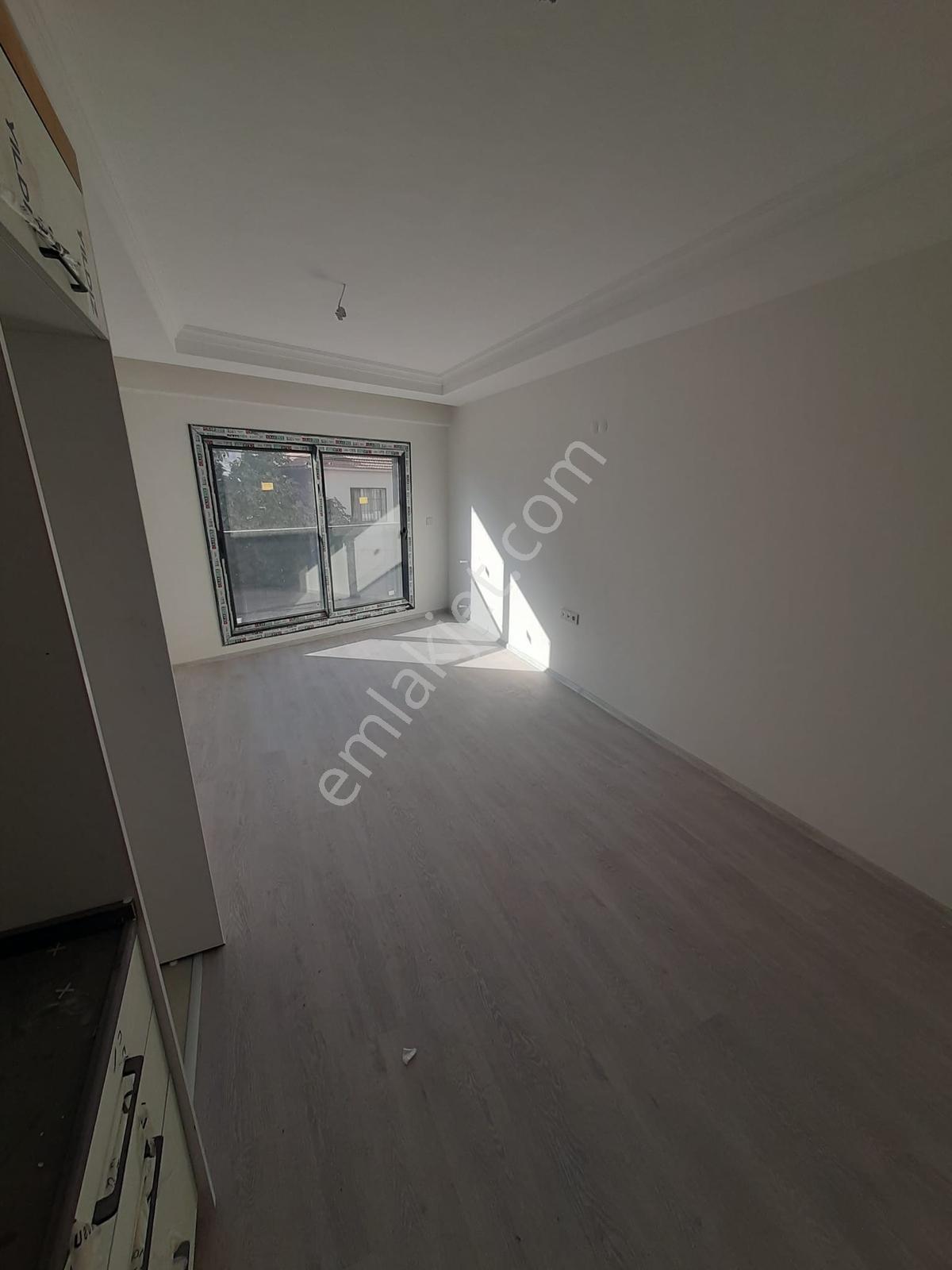 Çiğli Güzeltepe'de Sıfır 1+1 Satılık Daire — fotoğraf 10