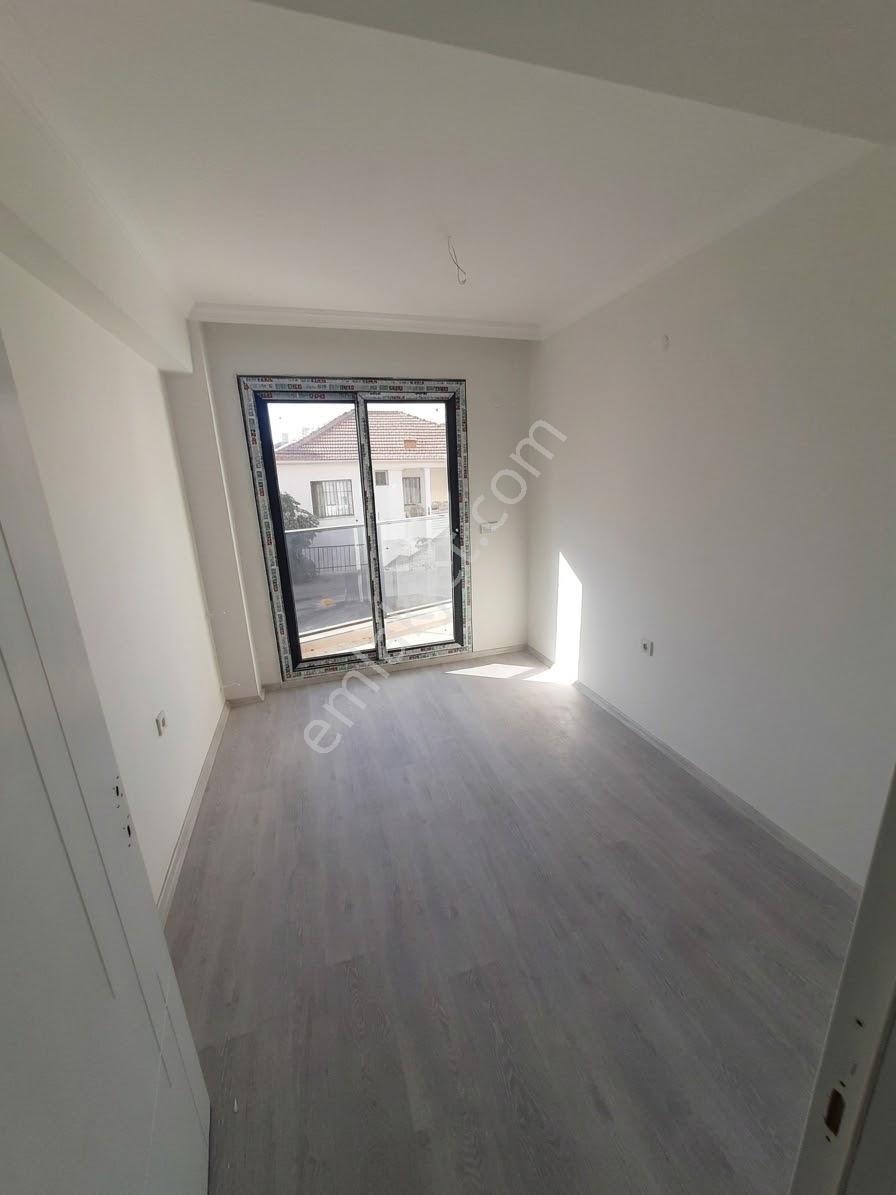 Çiğli Güzeltepe'de Sıfır 1+1 Satılık Daire — fotoğraf 13