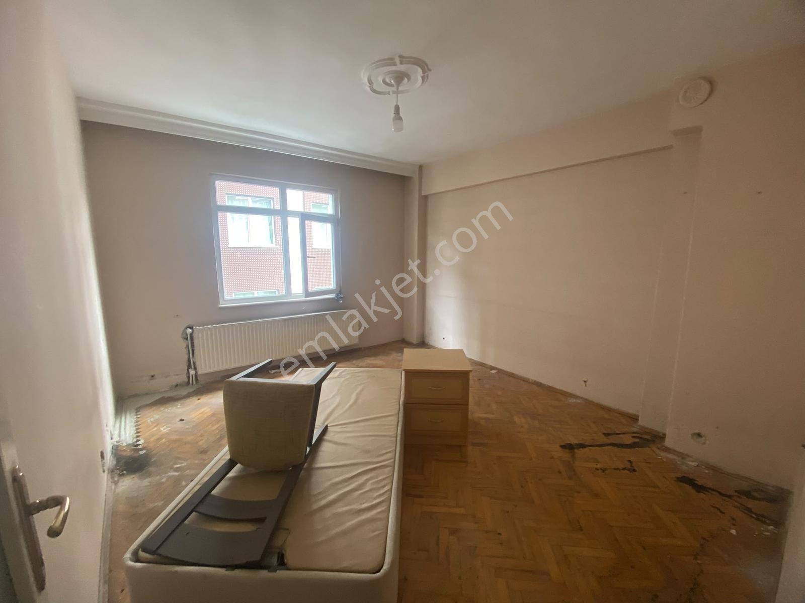 Hisar'dan Merkezi Konum'da Asansörlü 1.kat 3+1 Masraflı Daire — fotoğraf 8