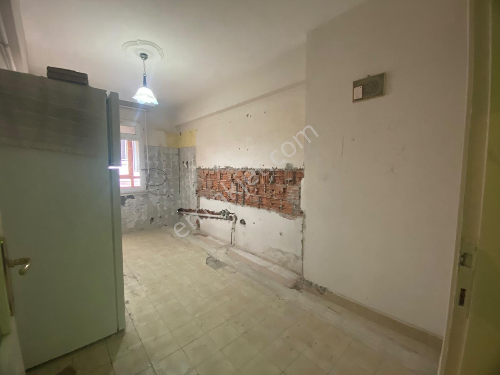 Hisar'dan Merkezi Konum'da Asansörlü 1.kat 3+1 Masraflı Daire — fotoğraf 17
