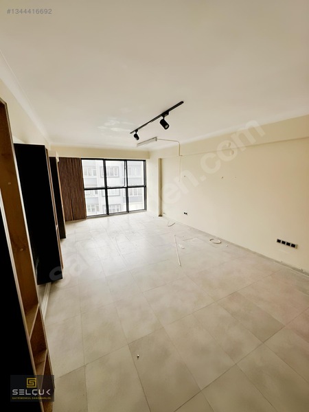 Soma 5 Yol Mevkii Albayrak Plazada Satılık 2+1 Dubleks İşyeri — fotoğraf 9