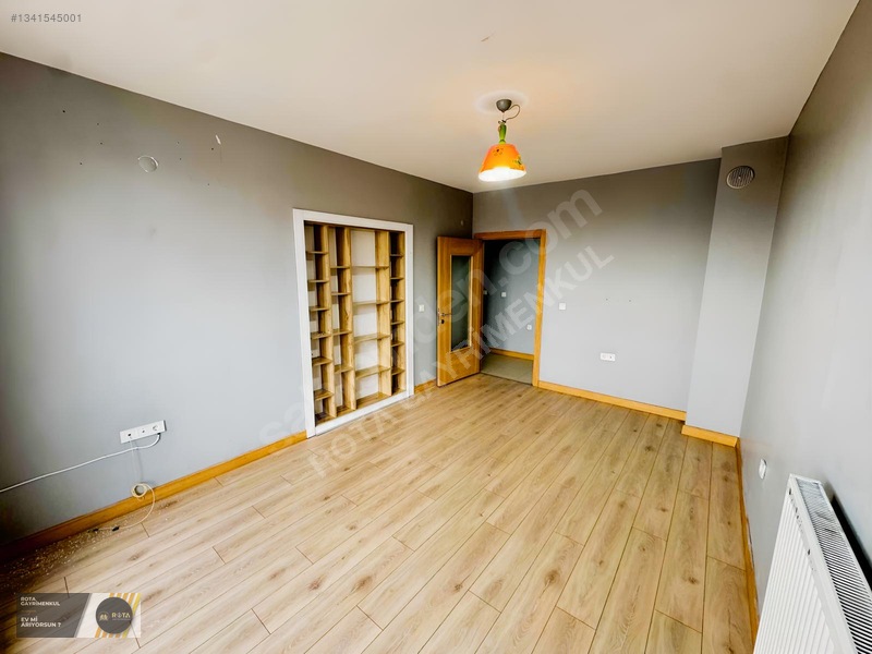 Rota'Dan Üçkuyularda 546 Tokilerde Kiralık 2+1 Bakımlı Daire