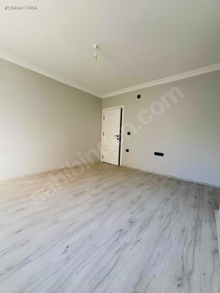 Emre Sağlam'dan Tramvaya Yakın Kiralık 1+1 Daire — fotoğraf 11