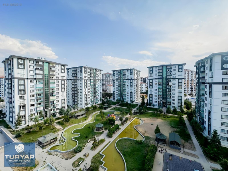 Turyap Metropolden Bostanbaşında 3+1 Satılık Daire