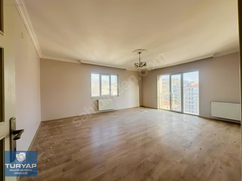 Turyap Metropolden Bostanbaşında 3+1 Satılık Daire — fotoğraf 2