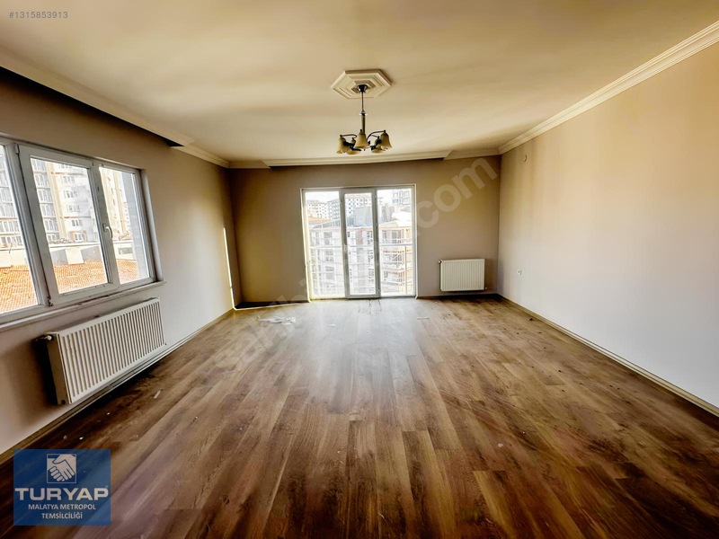 Turyap Metropolden Bostanbaşında 3+1 Satılık Daire — fotoğraf 8