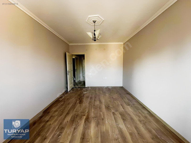 Turyap Metropolden Bostanbaşında 3+1 Satılık Daire — fotoğraf 11