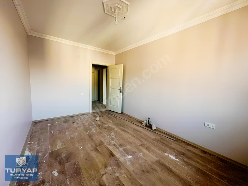 Turyap Metropolden Bostanbaşında 3+1 Satılık Daire — fotoğraf 33