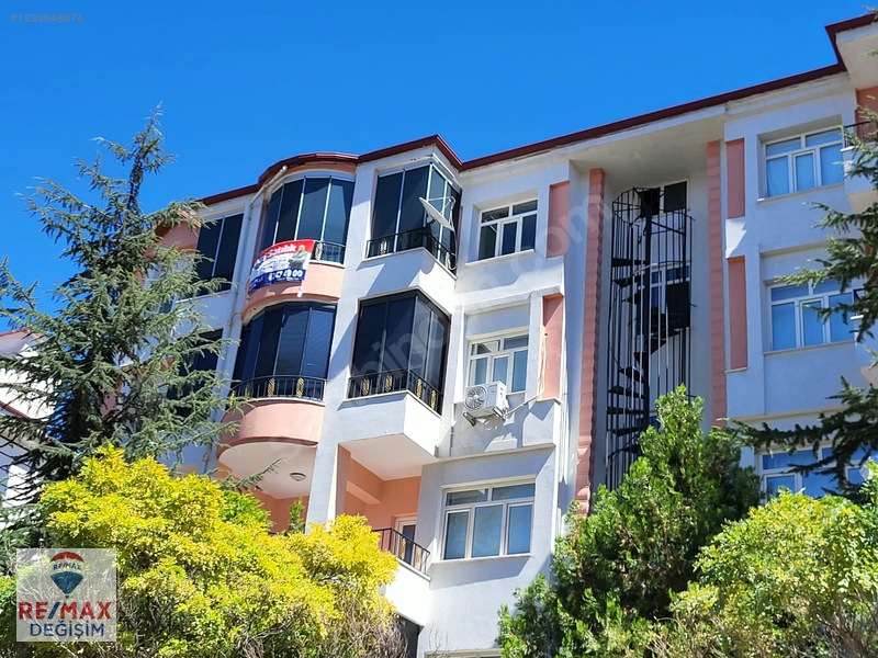 Remax Değişim-cumhuriyet Mah.de Satılık 4+1 Lüx Donanımlı Daire — fotoğraf 2