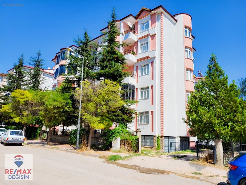 Remax Değişim-cumhuriyet Mah.de Satılık 4+1 Lüx Donanımlı Daire — fotoğraf 3