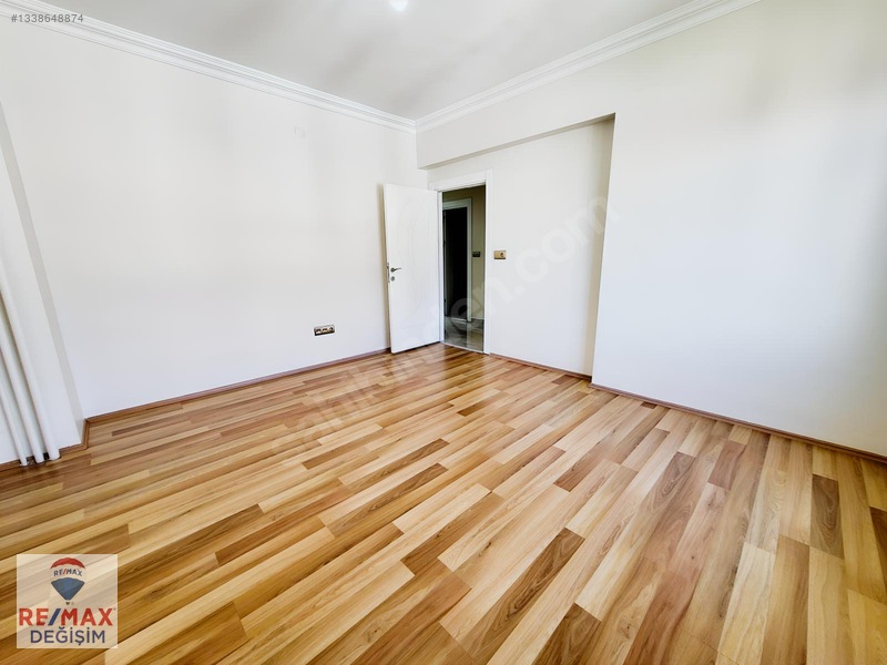 Remax Değişim-cumhuriyet Mah.de Satılık 4+1 Lüx Donanımlı Daire — fotoğraf 8
