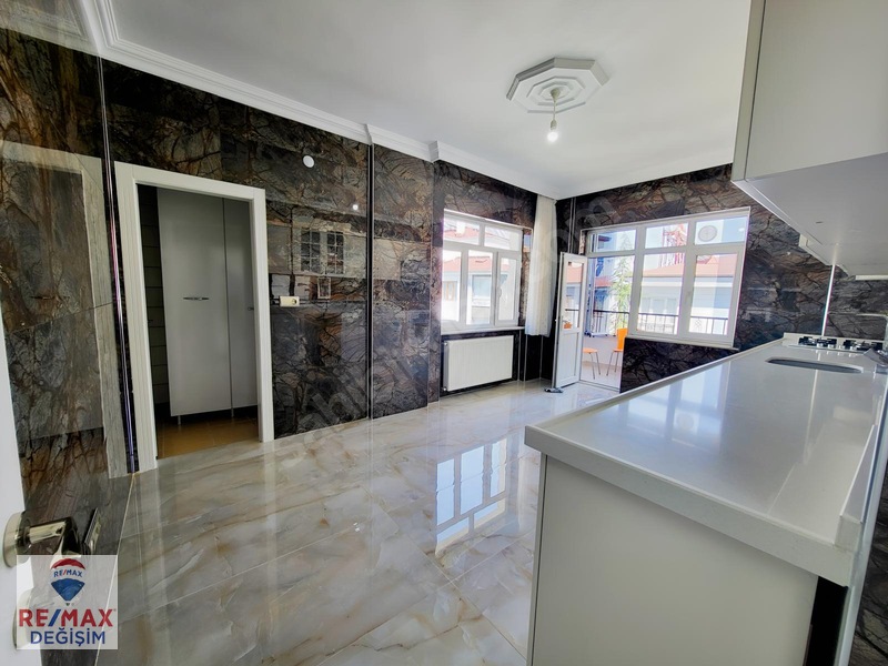 Remax Değişim-cumhuriyet Mah.de Satılık 4+1 Lüx Donanımlı Daire — fotoğraf 14