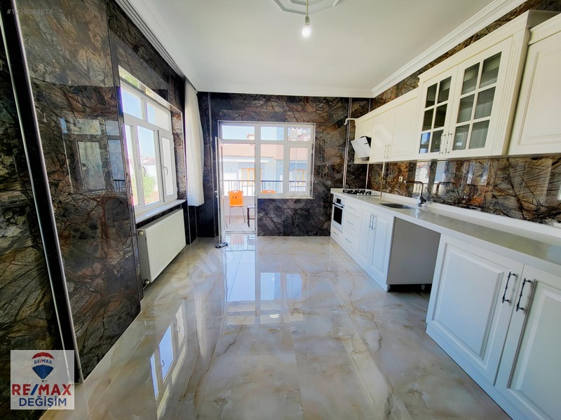 Remax Değişim-cumhuriyet Mah.de Satılık 4+1 Lüx Donanımlı Daire — fotoğraf 15