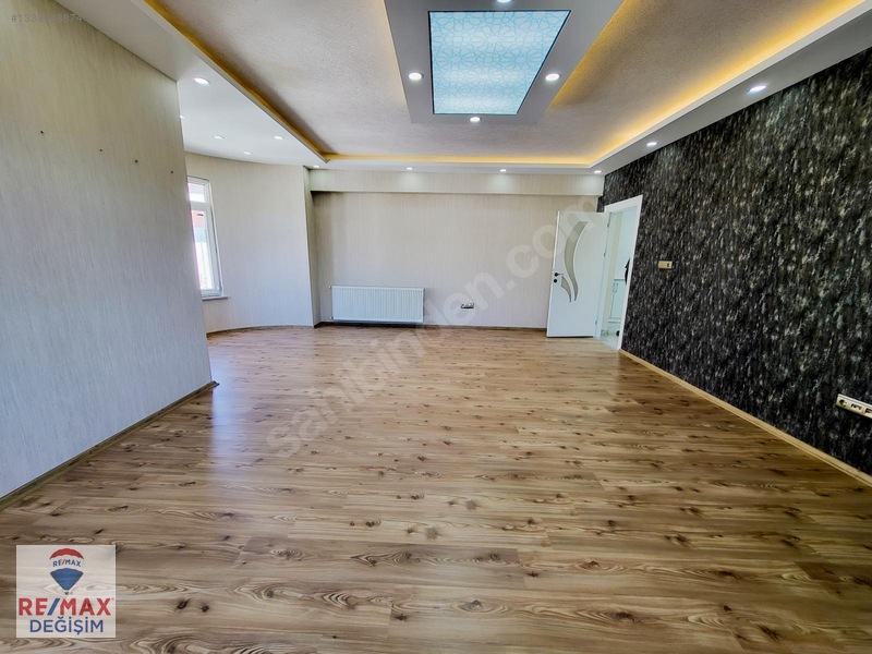 Remax Değişim-cumhuriyet Mah.de Satılık 4+1 Lüx Donanımlı Daire — fotoğraf 23