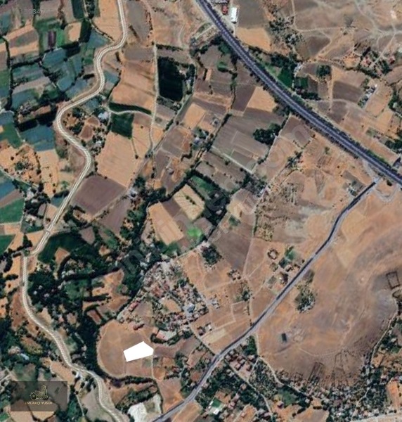 Emlakcı Yusuf Dan Elazığ Aksaray Mahallesi 4699m² Satılık Arsa — fotoğraf 4