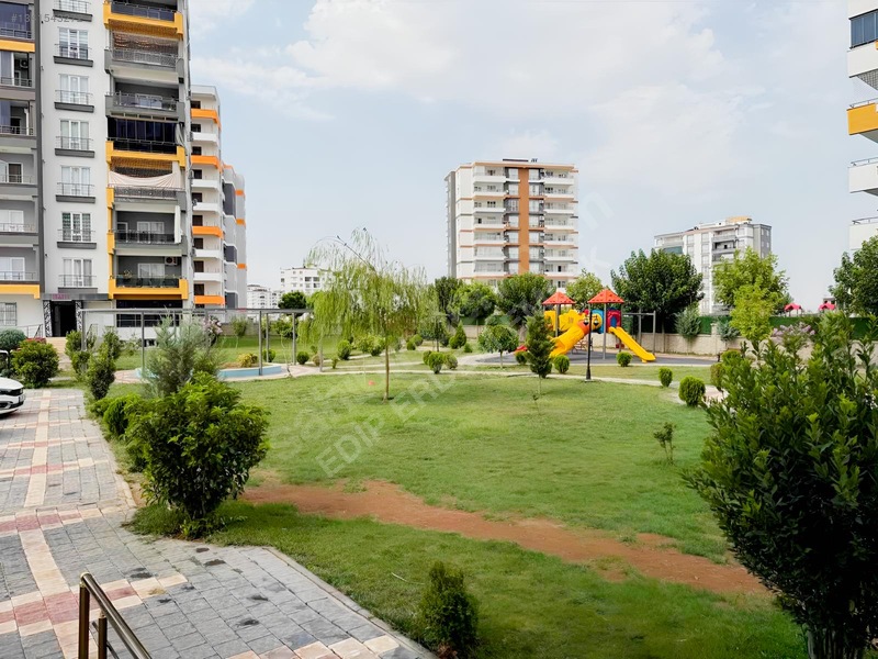 Edip Erdem Emlak'tan Site İçinde Satılık 3.5+1 Lüx Daire — fotoğraf 5