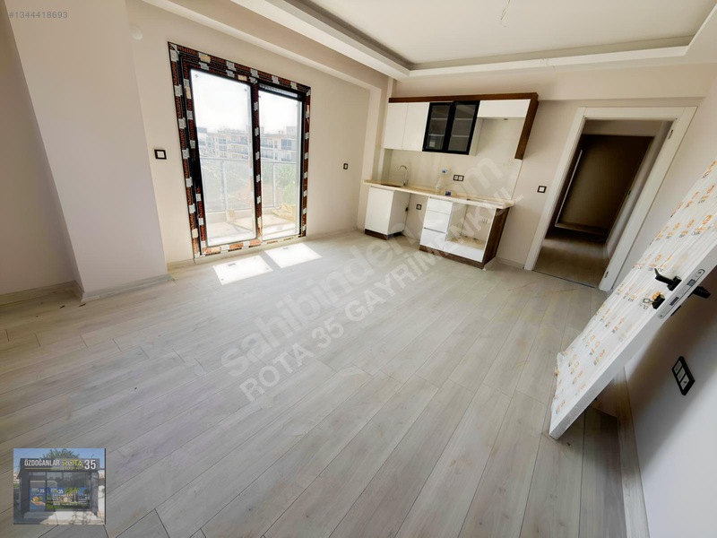 Rota 35 Den Satılık 2+1 Daire Seyrek Menemen Ara Kat — fotoğraf 4