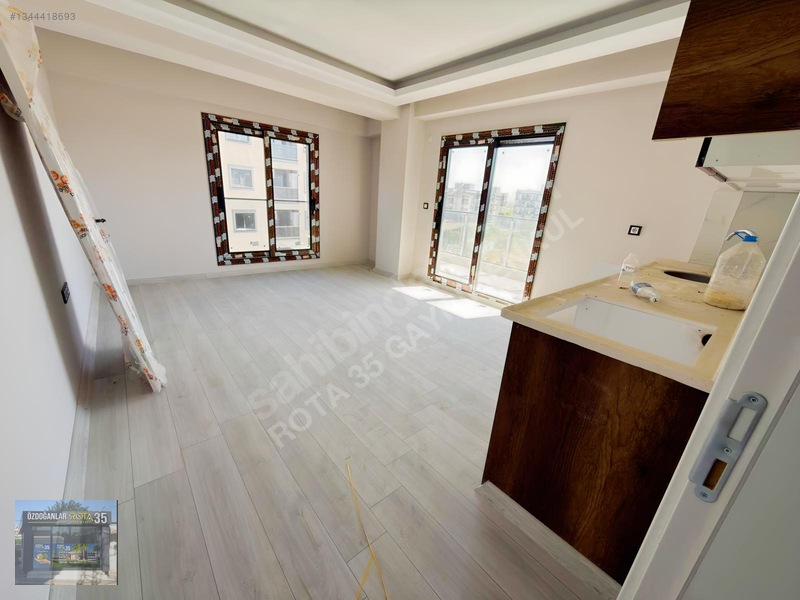 Rota 35 Den Satılık 2+1 Daire Seyrek Menemen Ara Kat — fotoğraf 5
