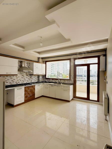 50'lik Cadde Migros Karşısı 4+1 Kiralık Lüx Daire — fotoğraf 3