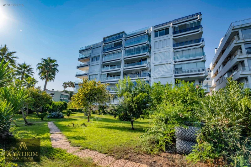 Konyaaltı Cad.yeşil İle Mavinin Birleştiği Deniz Man. Daire — fotoğraf 3