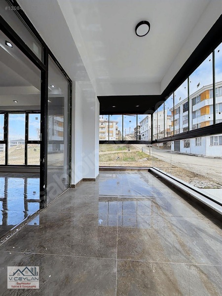 V.Ceylan Gm'Den Özel Garajlı Bahçe Nizam Fırsat İskanlı Daire