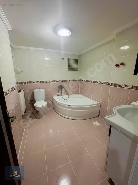 Kiralık Daire 3+1 Bodrum Katı Karşıyaka Mahallesi Site İçerisin — fotoğraf 3