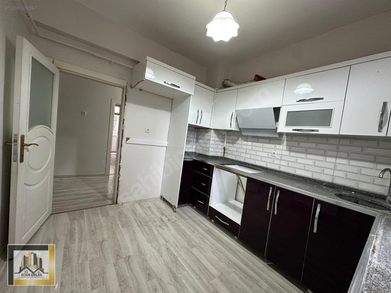 Ecrin Emlak'tan Nailbeyde Fırsat 3+1 Ara Kat Daire — fotoğraf 13