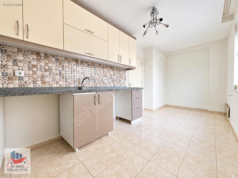 07 Aras Emlak 3+1 135m2 Ayrı Mutfak Cadde Yakını Süper Konum! — fotoğraf 5