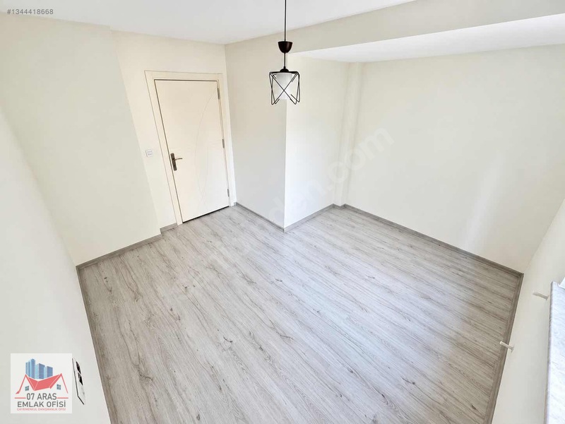 07 Aras Emlak 3+1 135m2 Ayrı Mutfak Cadde Yakını Süper Konum! — fotoğraf 8