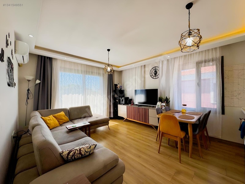 Yiğit Gayrimenkulden Çeşme Merkezde Full Eşyalı Kiralık Daire