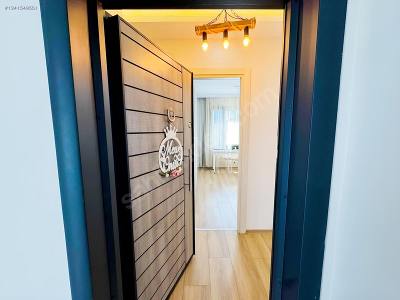 Yiğit Gayrimenkulden Çeşme Merkezde Full Eşyalı Kiralık Daire — fotoğraf 2