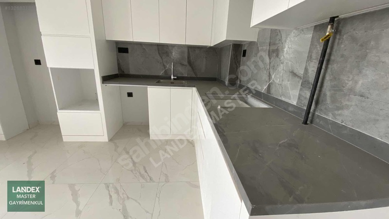 Yenişafakta Ferhatlar Kolejine Yakın Sıfır 3+1 Daire — fotoğraf 3