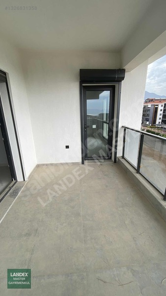 Yenişafakta Ferhatlar Kolejine Yakın Sıfır 3+1 Daire — fotoğraf 6