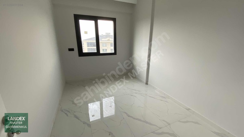 Yenişafakta Ferhatlar Kolejine Yakın Sıfır 3+1 Daire — fotoğraf 13
