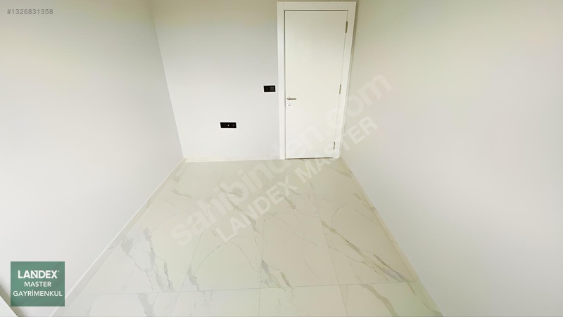 Yenişafakta Ferhatlar Kolejine Yakın Sıfır 3+1 Daire — fotoğraf 16
