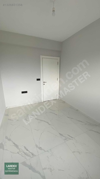 Yenişafakta Ferhatlar Kolejine Yakın Sıfır 3+1 Daire — fotoğraf 18
