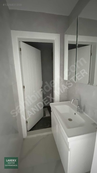 Yenişafakta Ferhatlar Kolejine Yakın Sıfır 3+1 Daire — fotoğraf 22