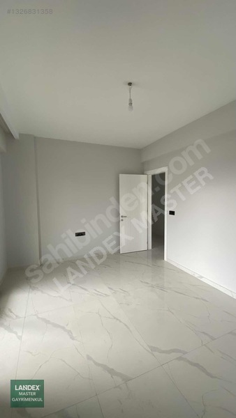 Yenişafakta Ferhatlar Kolejine Yakın Sıfır 3+1 Daire — fotoğraf 24