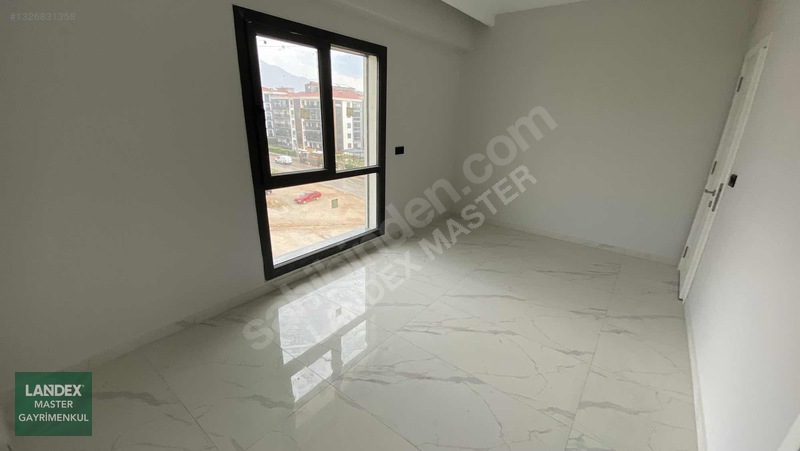 Yenişafakta Ferhatlar Kolejine Yakın Sıfır 3+1 Daire — fotoğraf 31