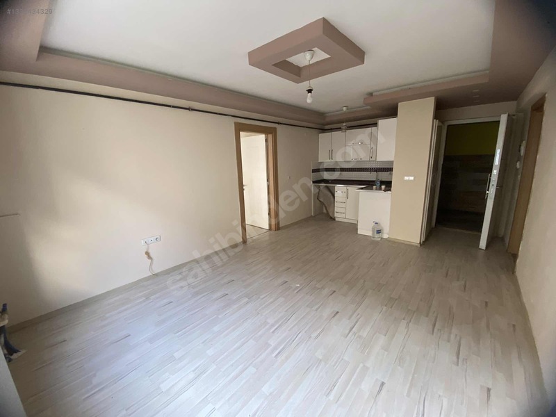 Yeni Çağ Emlaktan Eşyasız Kiralık 1+1 Daire